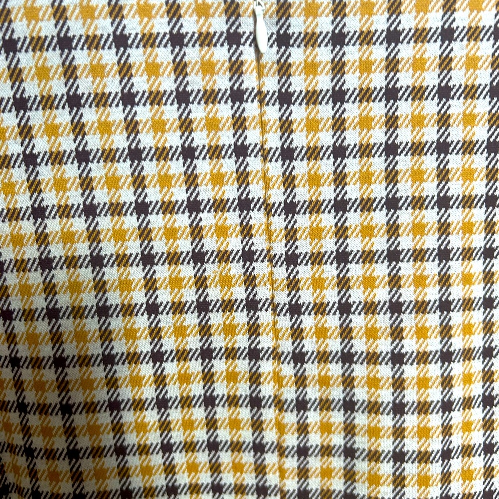 Cute top by Ann Taylor in size L. NWT - Picture 6 of 6